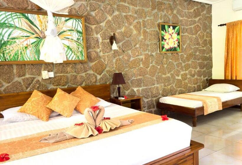 بانگلوی سوپریور, Cocotier Du Rocher