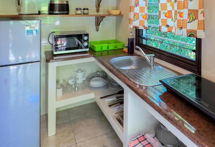 بانگلوی لوکس, Cocotier Du Rocher