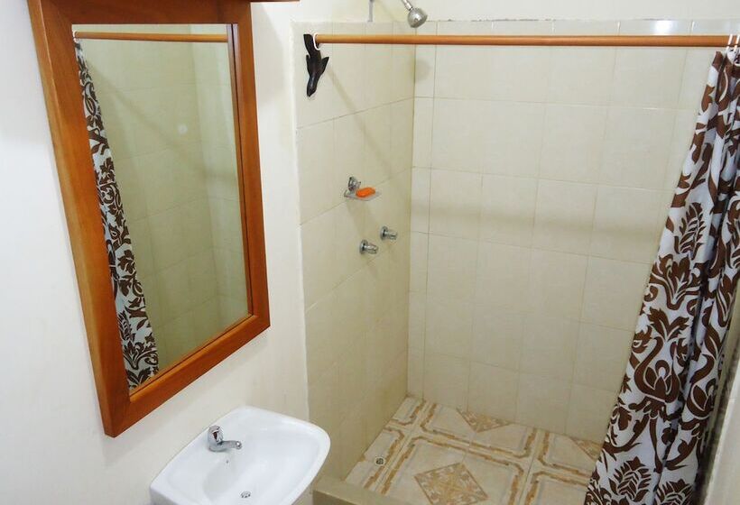 침실 2개 주택, The Galapagos Pearl B&b