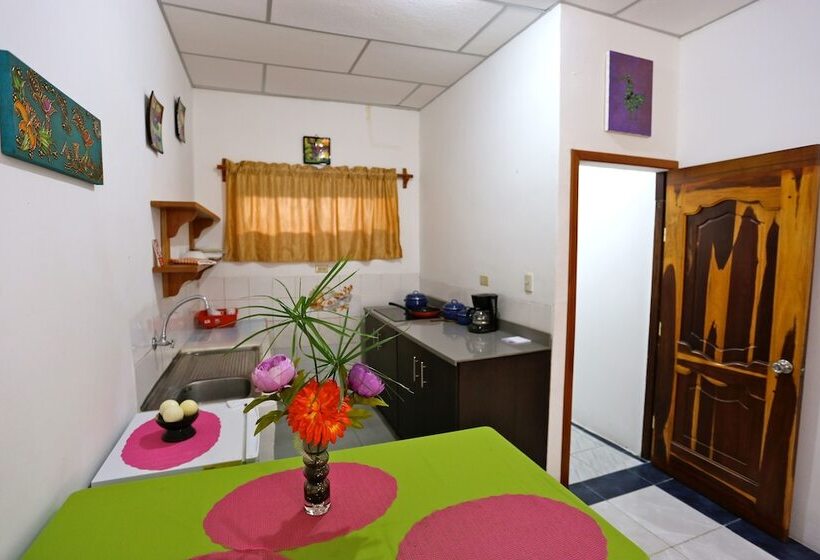 침실 2개 주택, The Galapagos Pearl B&b