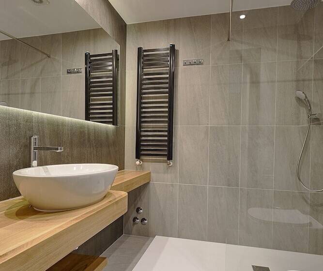 اتاق پریمیوم سه تخته, Pensjonat Tatry