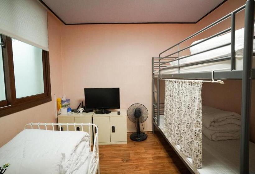 Семейный Номер, Suncheon Namu Guesthouse