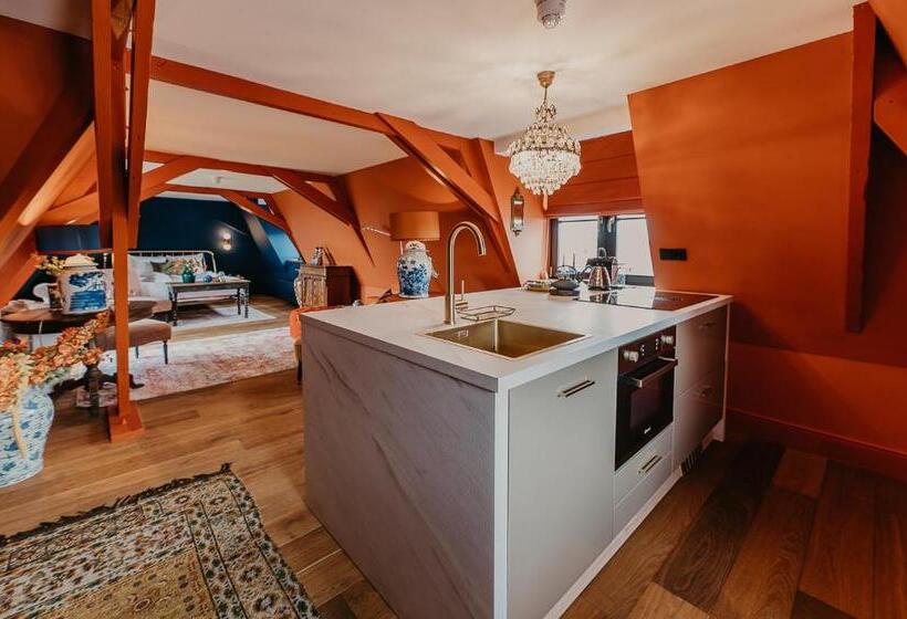 Люкс Повышенной Комфортности, Boutique Hotel Zeeuws Meisje