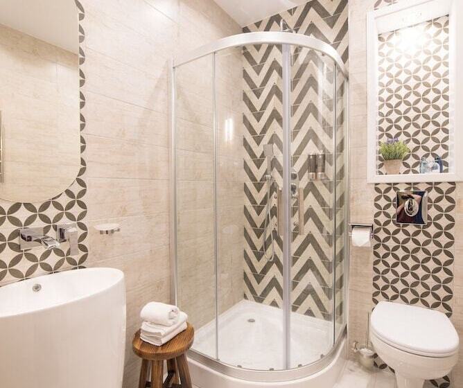 スタンダードルーム, Lido Central