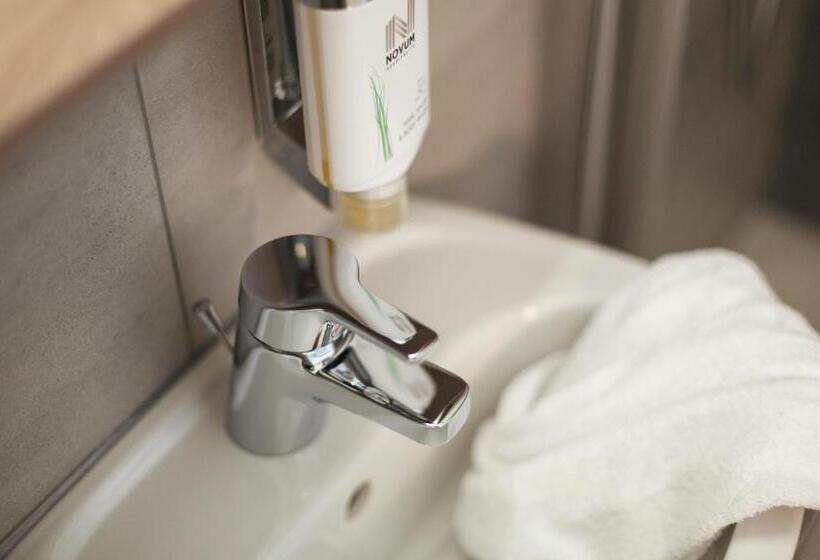 标准单人间, Garner Hotel Hamburg Nord, An Ihg