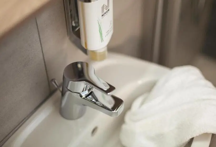 اتاق استاندارد یک نفره, Garner Hotel Hamburg Nord, An Ihg