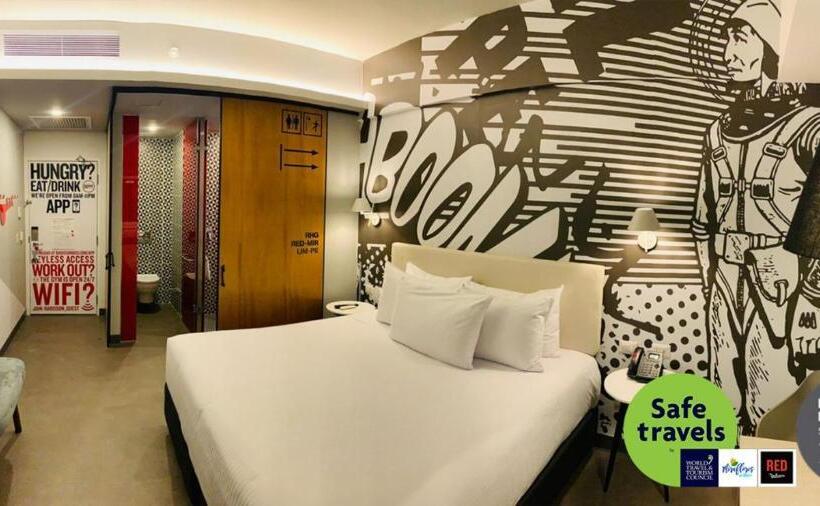 스탠다드 룸 킹사이즈 침대, Radisson Red Miraflores
