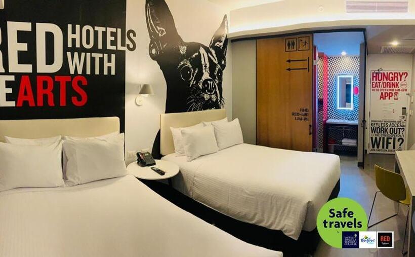 Cameră Standard 2 Paturi Duble, Radisson Red Miraflores