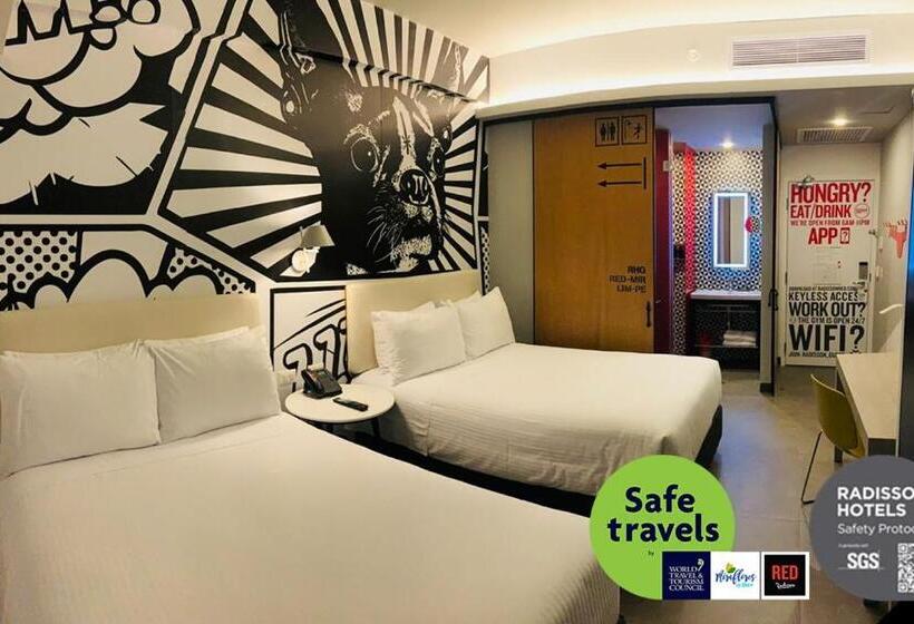 스탠다드 룸 더블 침대 2개, Radisson Red Miraflores