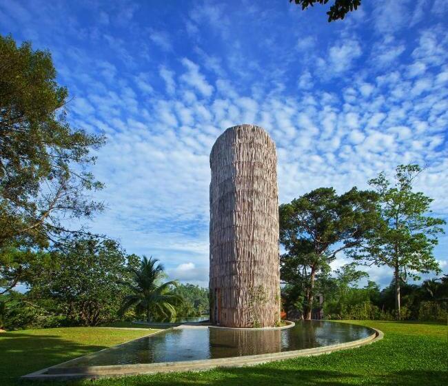 标准间, Tri By Amaya