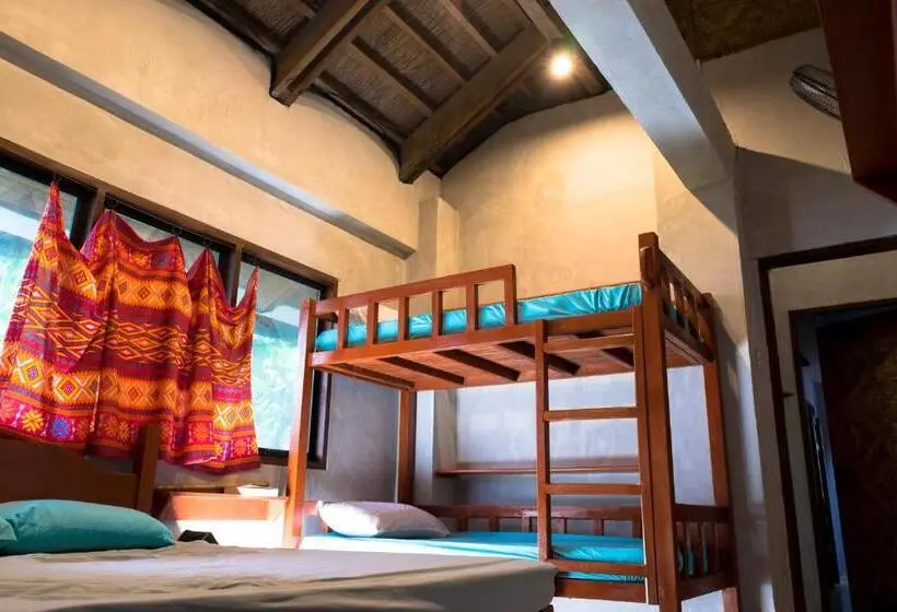 اتاق استاندارد چهار تخته, Sinag Hostel