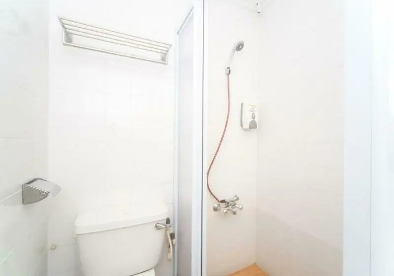 Standard-huone, Lutana By Oyo Rooms