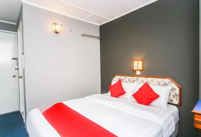 Deluxe-huone, Lutana By Oyo Rooms