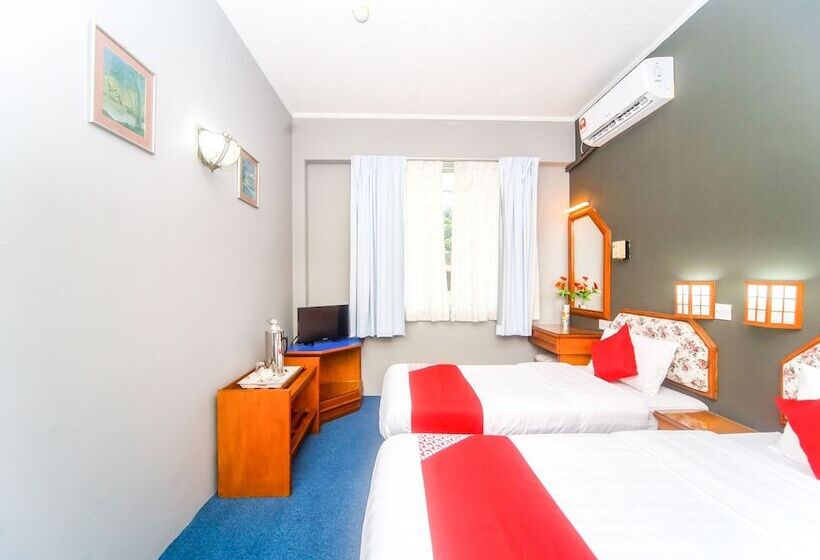 Номер Deluxe, Lutana By Oyo Rooms