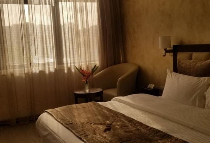 اتاق لوکس با چشمانداز دریا, Mamba Point