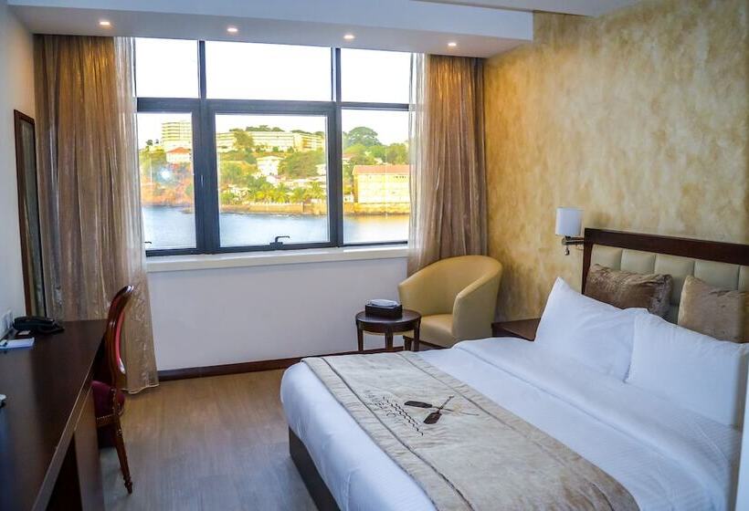 اتاق لوکس با چشمانداز دریا, Mamba Point