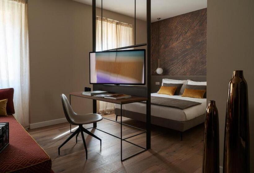 سوییت جونیور, Della Spiga Suites By Brera Apartments
