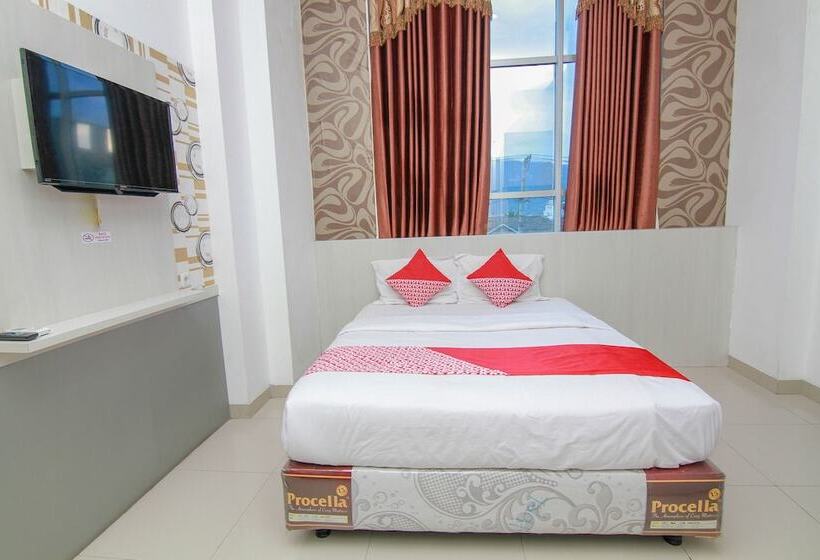 غرفة ديلوكس, R Four Hotel By Oyo Rooms