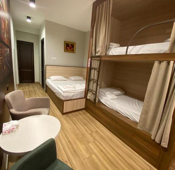 패밀리 룸, Loft Host Yerevan