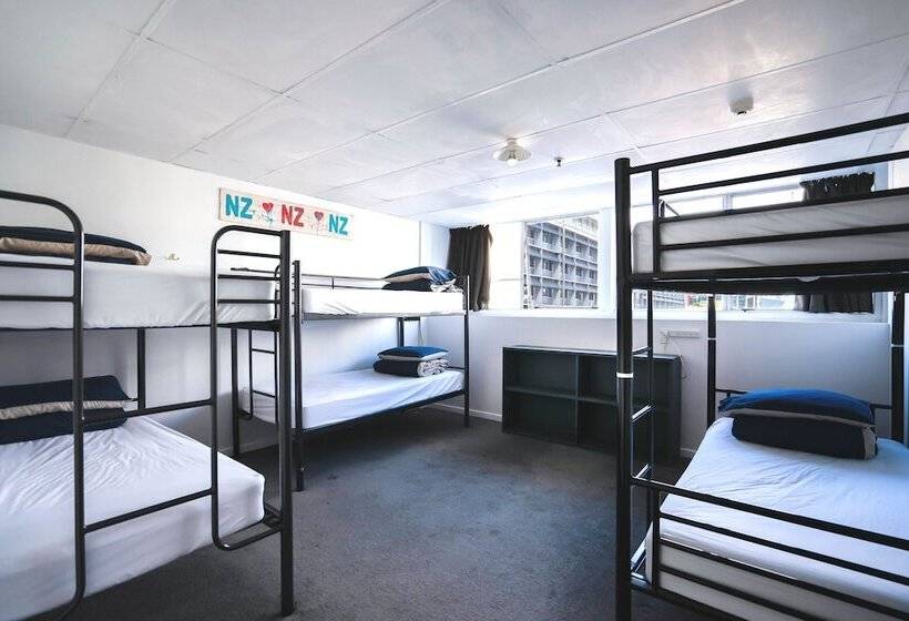 Номер Стандарт, Attic Backpackers