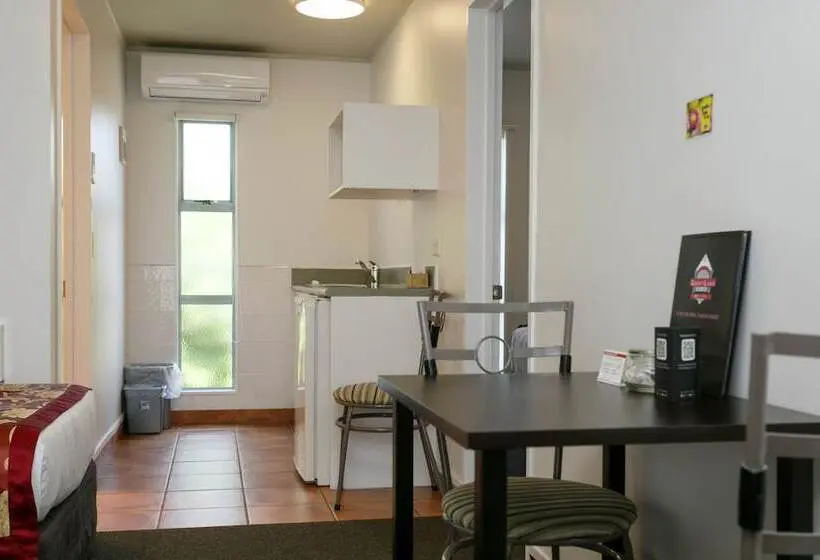 اتاق خانوادگی, Great Lake Motel Taupo