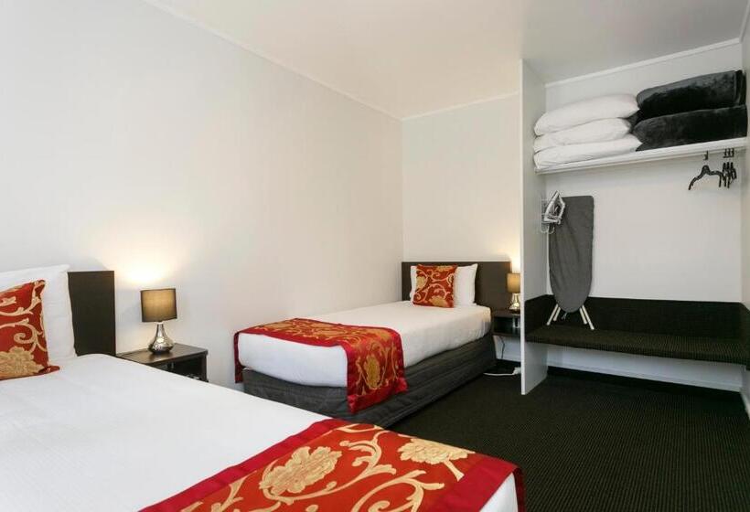 סטודיו אקזקיוטיב, Great Lake Motel Taupo