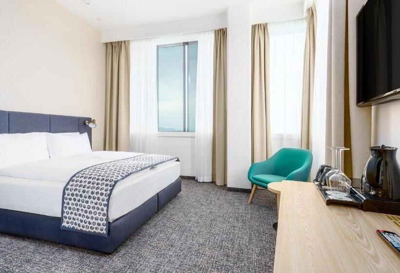 اتاق خانوادگی, Clarion Hotel Vienna South