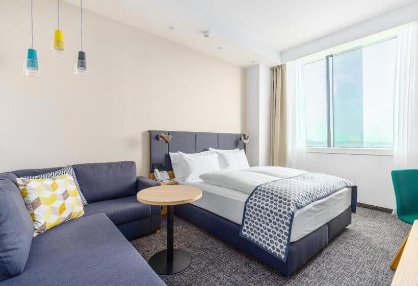 اتاق خانوادگی, Clarion Hotel Vienna South