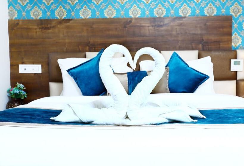 اتاق لوکس, Amritsar Grand