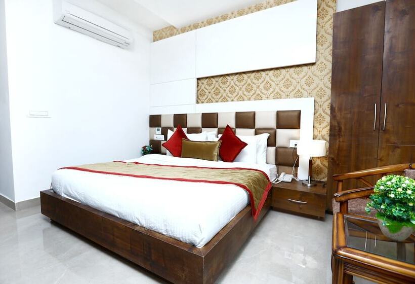 اتاق لوکس, Amritsar Grand