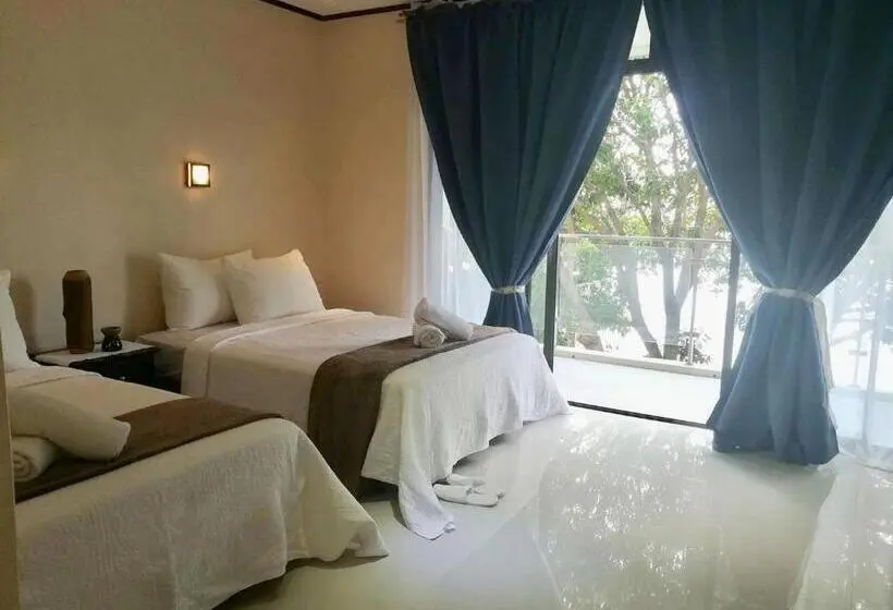 اتاق لوکس با چشم‌انداز دریا, Bentrina Diving Resort