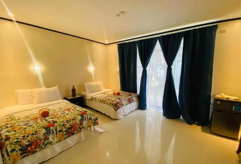 اتاق لوکس با چشم‌انداز دریا, Bentrina Diving Resort
