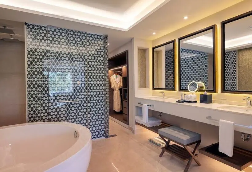 Deluxe Suite Sea View, Royalton Grenada, An Autograph Collection Allinclusive Resort
