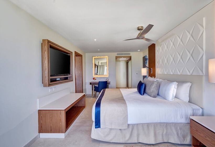 Deluxe Suite Sea View, Royalton Grenada, An Autograph Collection Allinclusive Resort