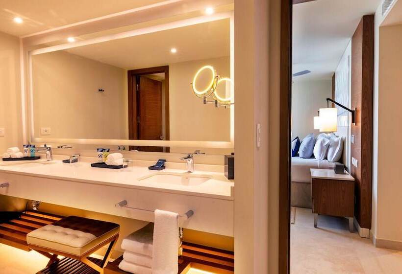 Deluxe Suite Sea View, Royalton Grenada, An Autograph Collection Allinclusive Resort