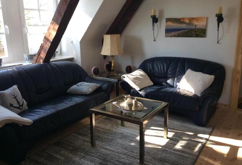 침실 2개 아파트, Altes Pastorat Langenhorn