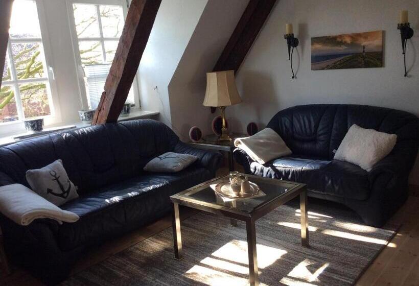 침실 2개 아파트, Altes Pastorat Langenhorn