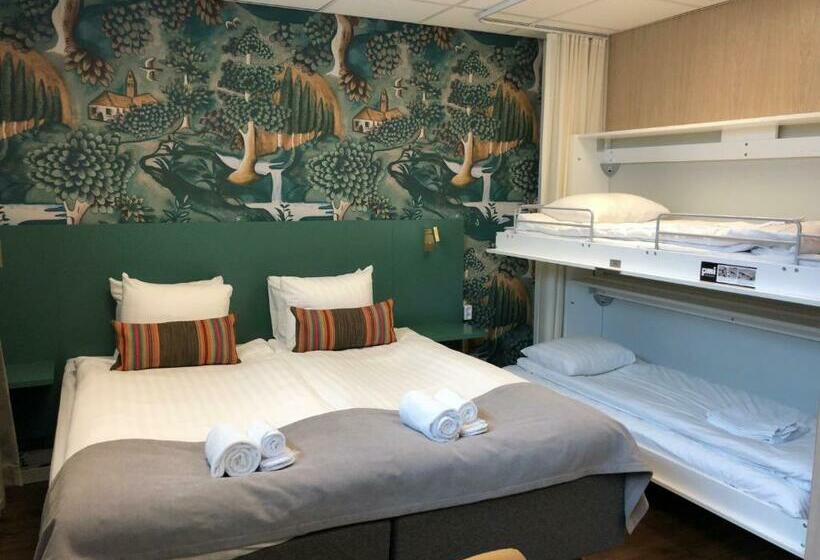 패밀리 룸 공용 욕실, Best Western Kom Hotel Stockholm