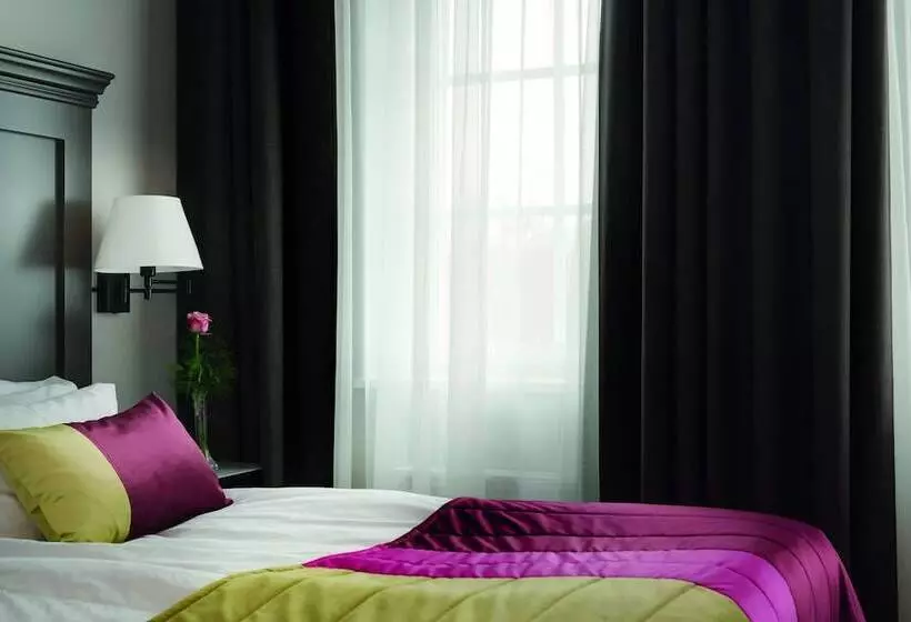 Superior Oda, Elite Stora Hotellet