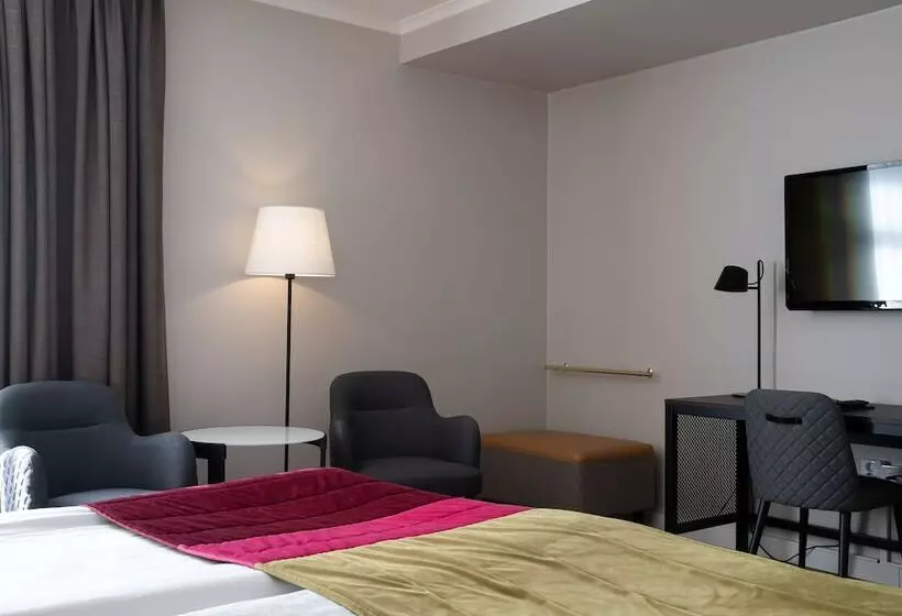 Superior Oda, Elite Stora Hotellet