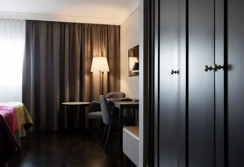 Superior Oda, Elite Stora Hotellet