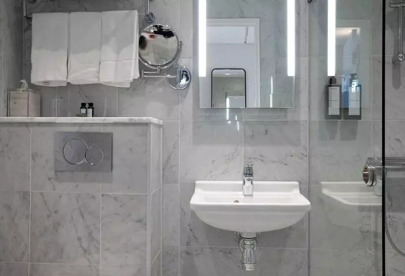 Superior Oda, Elite Stora Hotellet