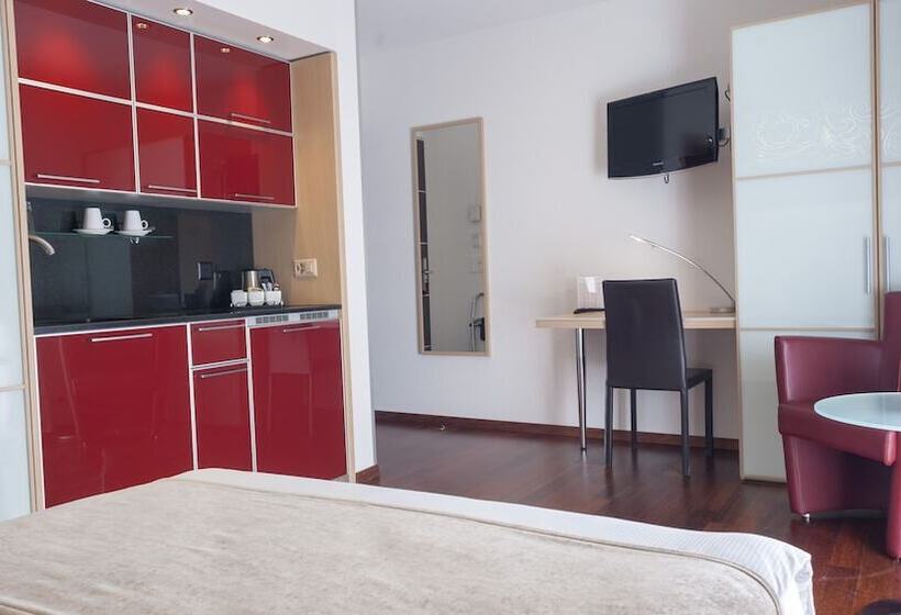 اتاق پریمیوم یک تخته, Krone Unterstrass