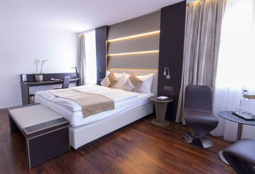 اتاق پرمیوم, Krone Unterstrass