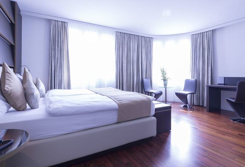 اتاق پرمیوم, Krone Unterstrass