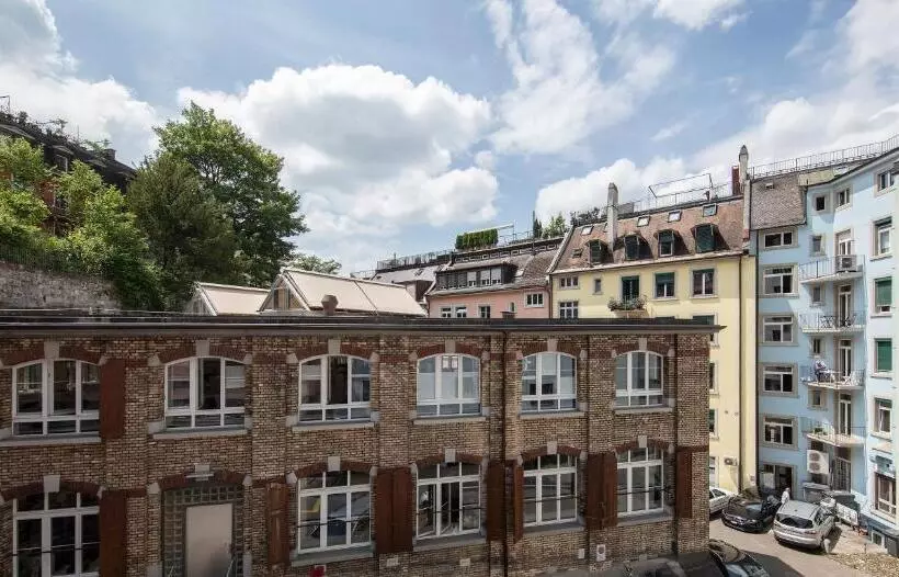 اتاق استاندارد یک نفره, Royal Hotel Zurich