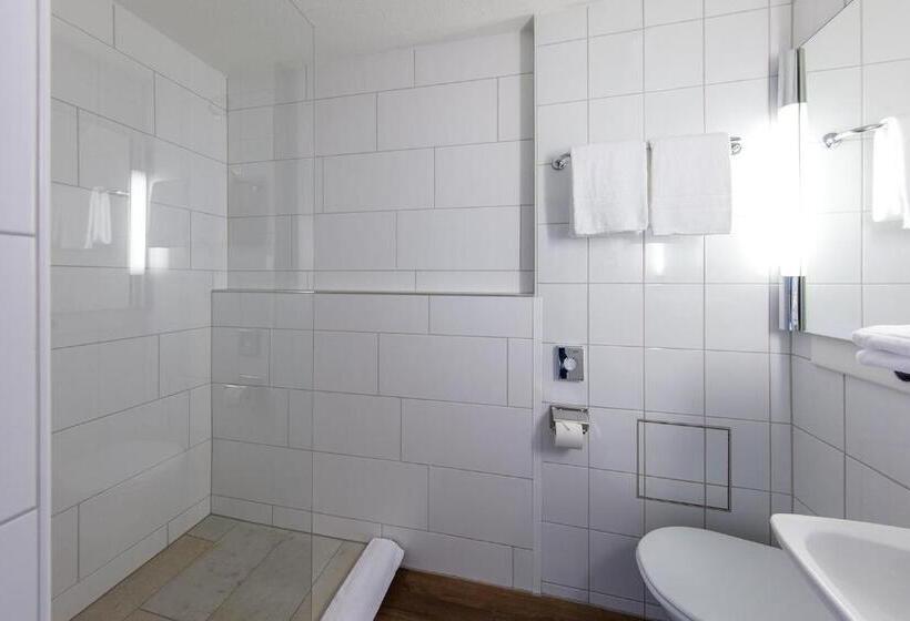 سوییت جونیور, Royal Hotel Zurich