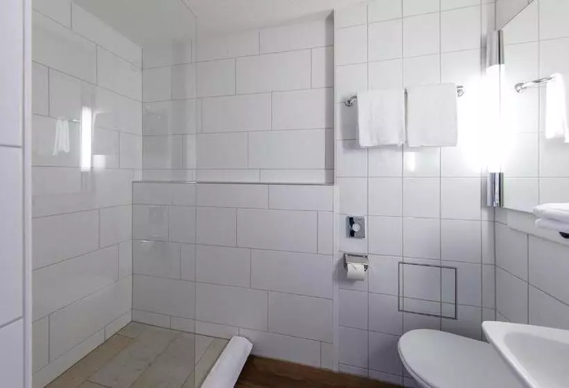 سوییت جونیور, Royal Hotel Zurich