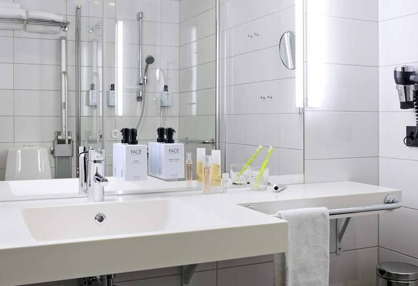 Standard-huone, Scandic Continental