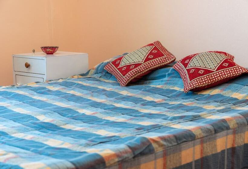 اتاق عادی با تخت دوبل, Bedouin Pink Ecohouse   Hostel